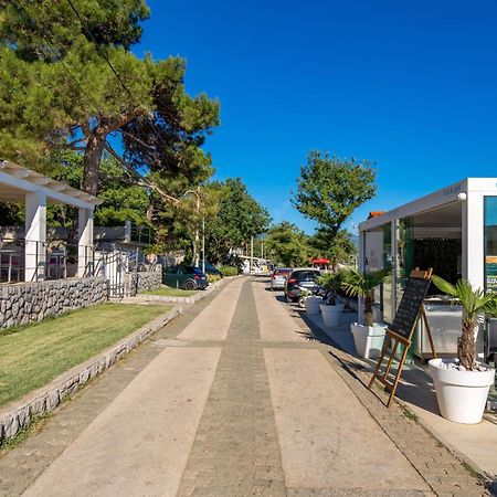 Rocky Beach Rooms Novi Vinodolski Ngoại thất bức ảnh