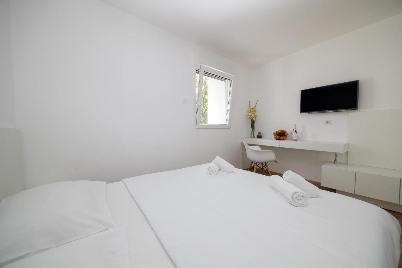 Rocky Beach Rooms Novi Vinodolski Ngoại thất bức ảnh