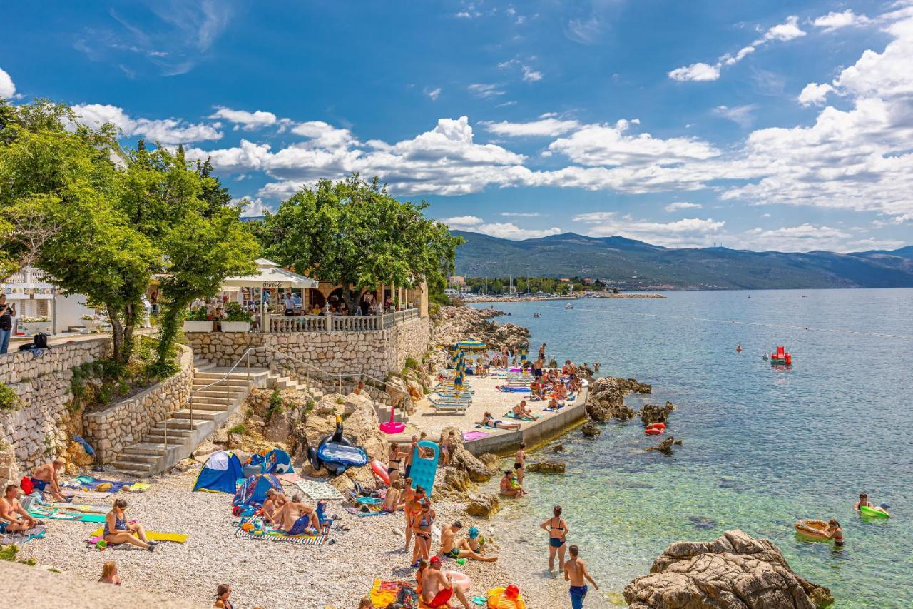 Rocky Beach Rooms Novi Vinodolski Ngoại thất bức ảnh