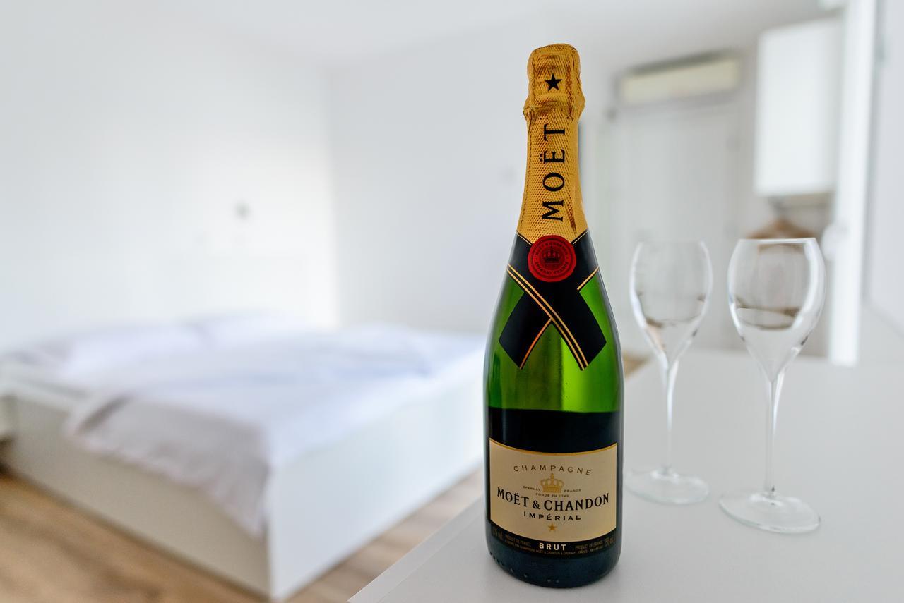 Rocky Beach Rooms Novi Vinodolski Ngoại thất bức ảnh