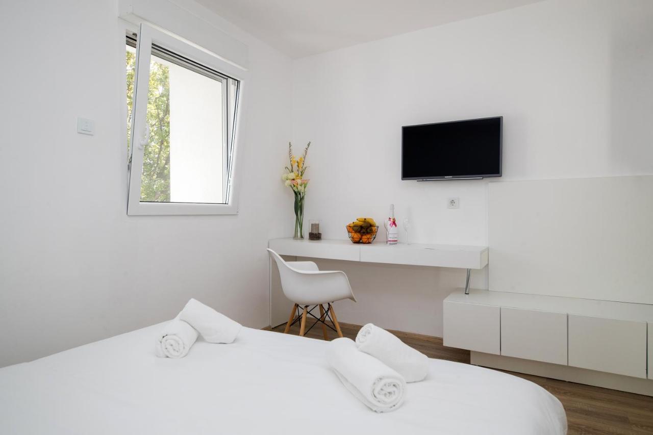 Rocky Beach Rooms Novi Vinodolski Ngoại thất bức ảnh